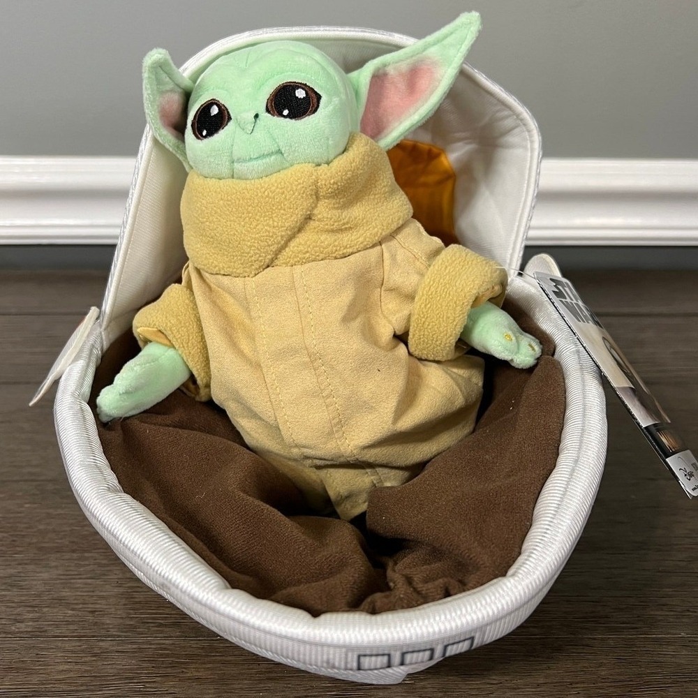 Disney Store Star Wars Mandalorian The Child Grogu Baby Yoda Hover Pram Plush